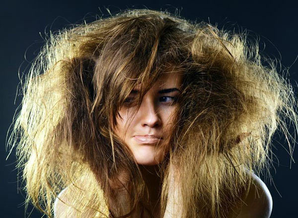 Догляд за сухим волоссям в домашніх умовах - ефективні методи і важливі поради