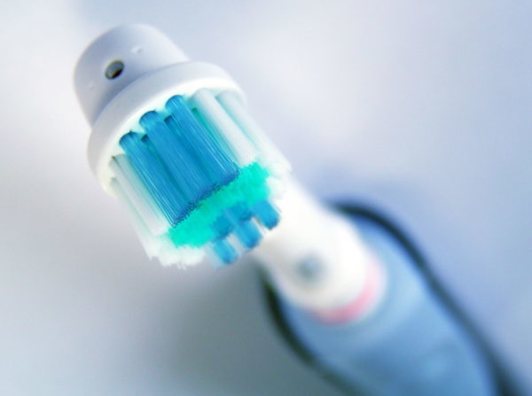 Зубний камінь: як виглядає, як видалити, як позбутися в домашніх умовах