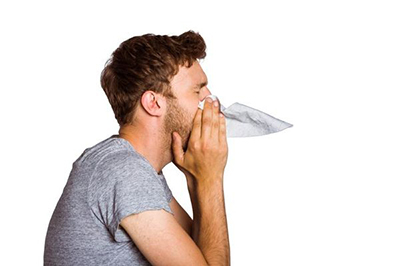 Свербить ніс, чхання і нежить: чому свербить при застуді і як лікувати?