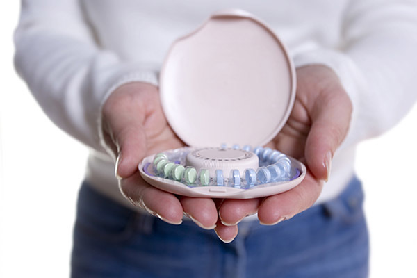 Гормональна контрацепція: суть протизаплідних таблеток, схеми прийому, побічні дії оральних контрацептивів