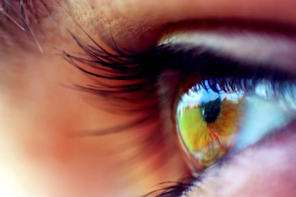 Бічний зір у чоловіків і жінок: як називається, способи розвинути