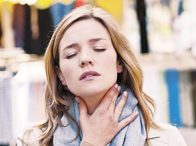 Чи може від шлунка боліти горло і чим це лікувати?