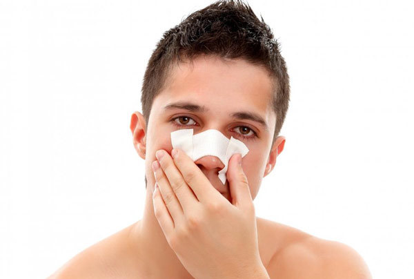 Перелом носа у дитини: симптоми, ознаки та лікування
