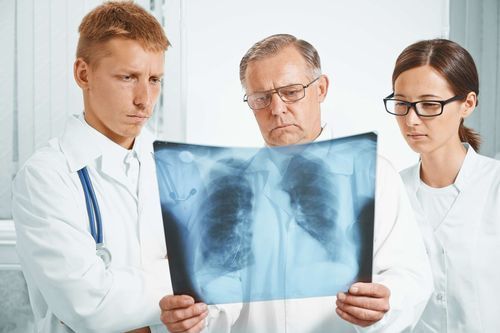Кашель при раку легенів: види і методи лікування