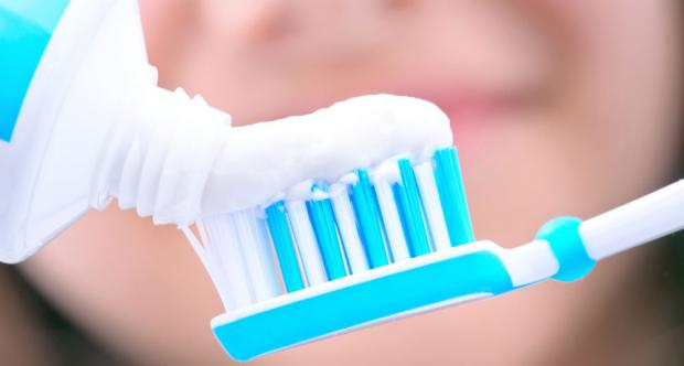Зубні пасти для дорослих: класифікація, склад, рекомендації з вибору, показання та протипоказання