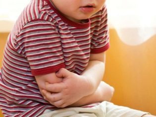Кишкові інфекції у немовлят: лікування, ускладнення, наслідки, перша допомога