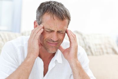 Болить голова і потилицю: що робити, причини головного болю в потилиці