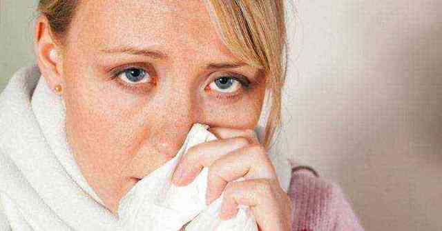 Болить горло і нежить, як можна лікуватися?