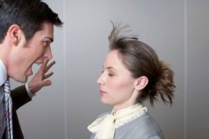 як реагувати на агресію чоловіка