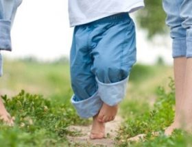 Коли дитина починає ходити: основні рекомендації молодим батькам, причини ходіння навшпиньках