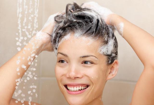 Випадання волосся з цибулиною: причини та ефективні способи лікування