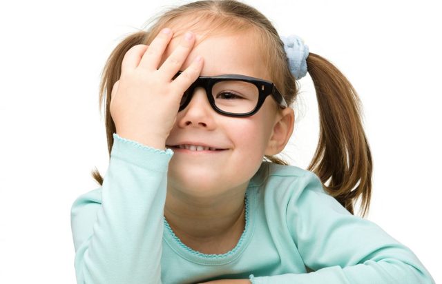 Далекозорість у дітей і вікова далекозорість: лікування, корекція зору