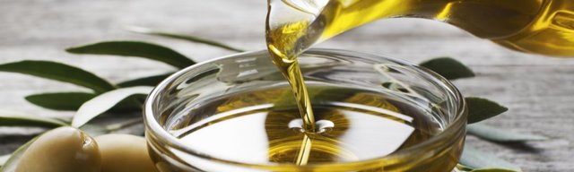 Корисні властивості оливкового масла, харчова цінність і калорійність, шкоду оливкового масла, як його вибрати і зберігати.