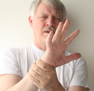 Тремор рук: причини і види, як позбутися від тремору рук