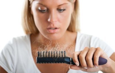 Як боротися з випаданням волосся у жінок