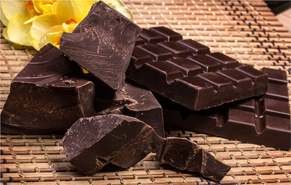 Шоколад при гастриті: чи можна їсти, які види продукту заборонені, користь