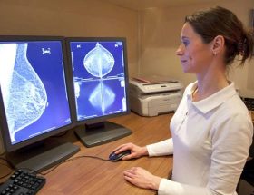 Обстеження молочних залоз: методи дослідження грудей, УЗД і мамографія