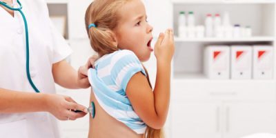 Як лікувати кашель дитини при трахеїті?